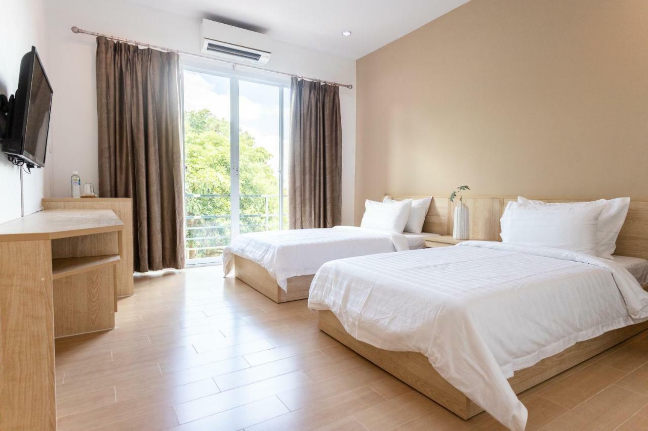 O2 Hotel Lopburi Bagian luar foto